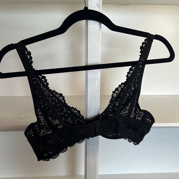 Victorias Secret Black Lace V Neck Plunge Underwire Bra - 36C - Picture 3 of 5